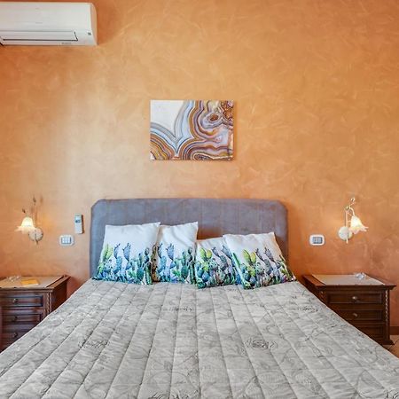 Roomy And Bright Apartment With Balconies X6 Catania Exterior foto